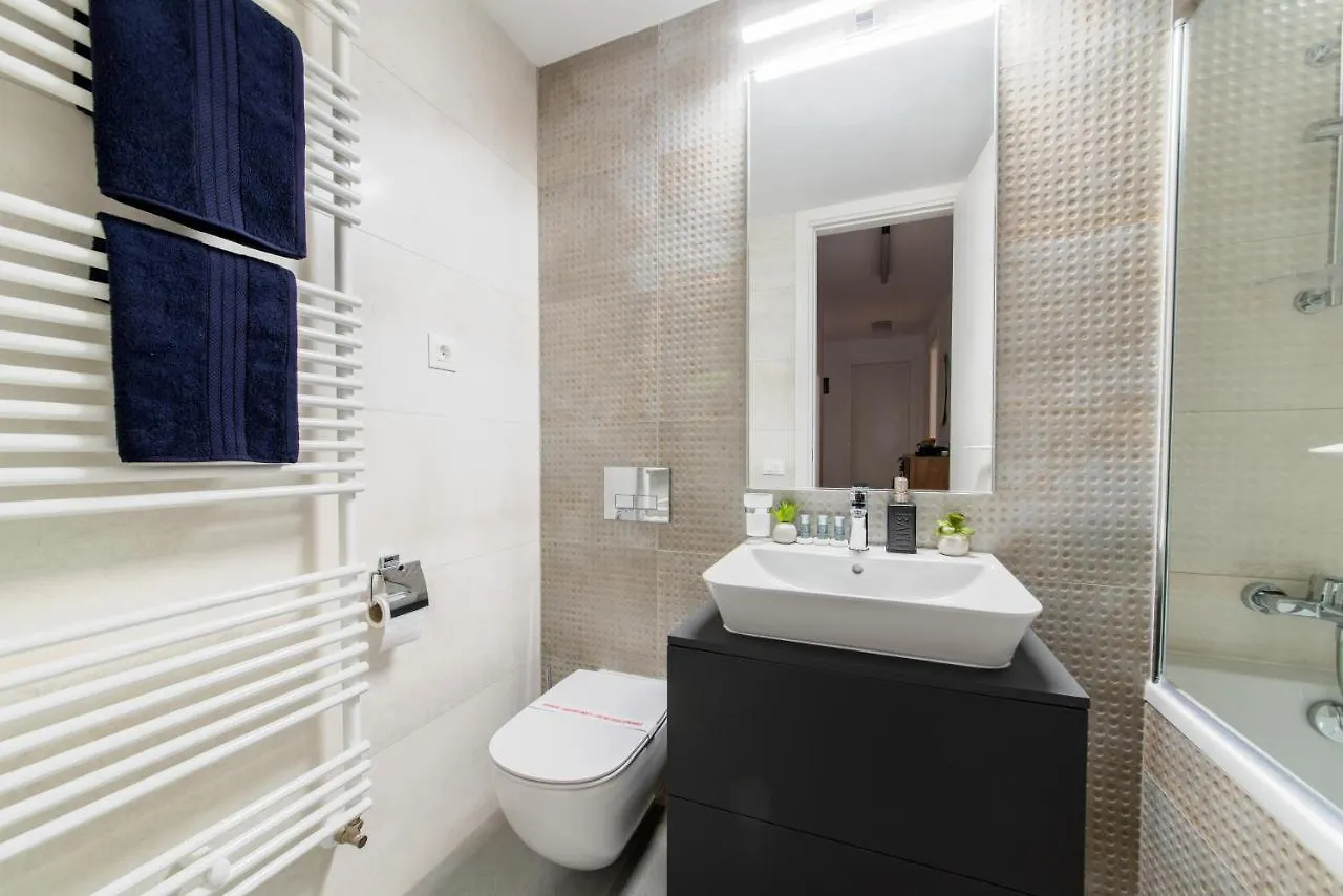North Twin1 - Aviatiei Apartment Bucharest