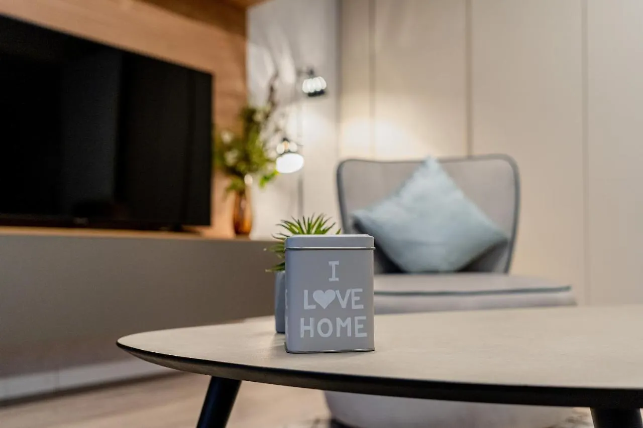 North Twin1 - Aviatiei Apartment Bucharest